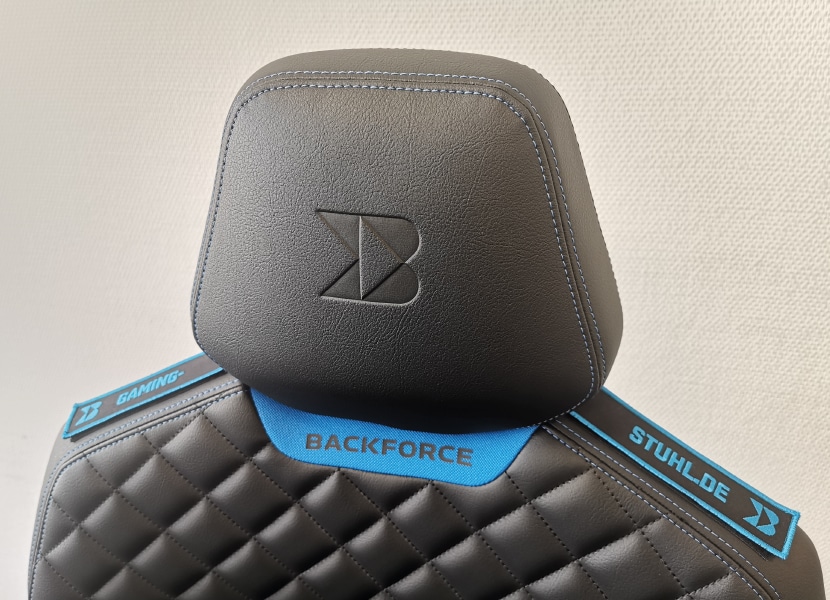 Backforce One Kopfstütze mit personalisiertem Patch