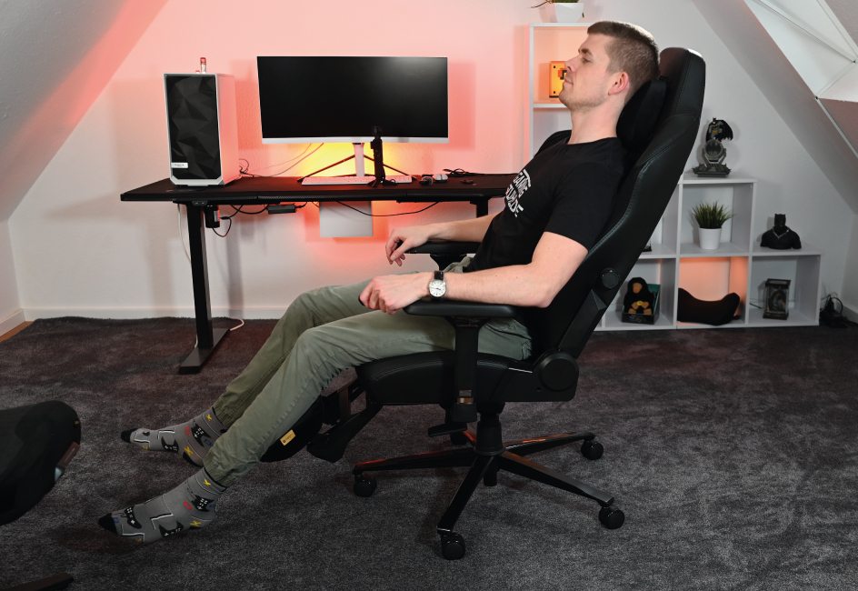 Beinauflage leicht zurückgelehnt