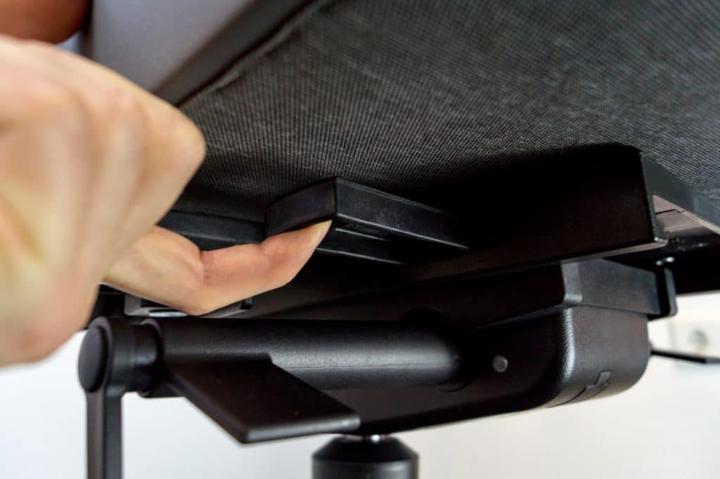 Hebel zum Einstellen der Sitzfläche