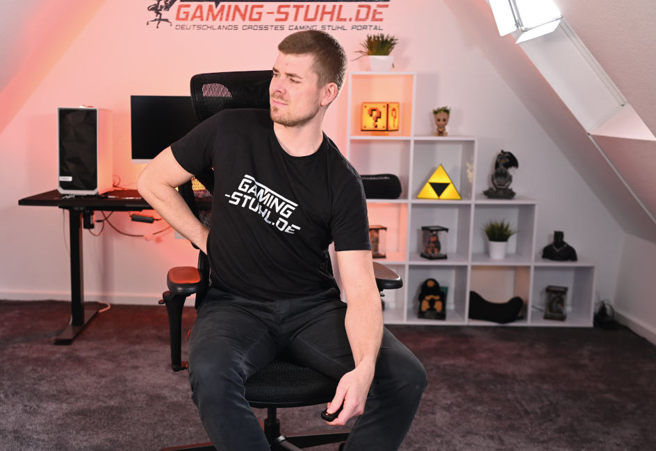 Marco testet den Sitzkomfort auf dem TX3 XTC Pro 360