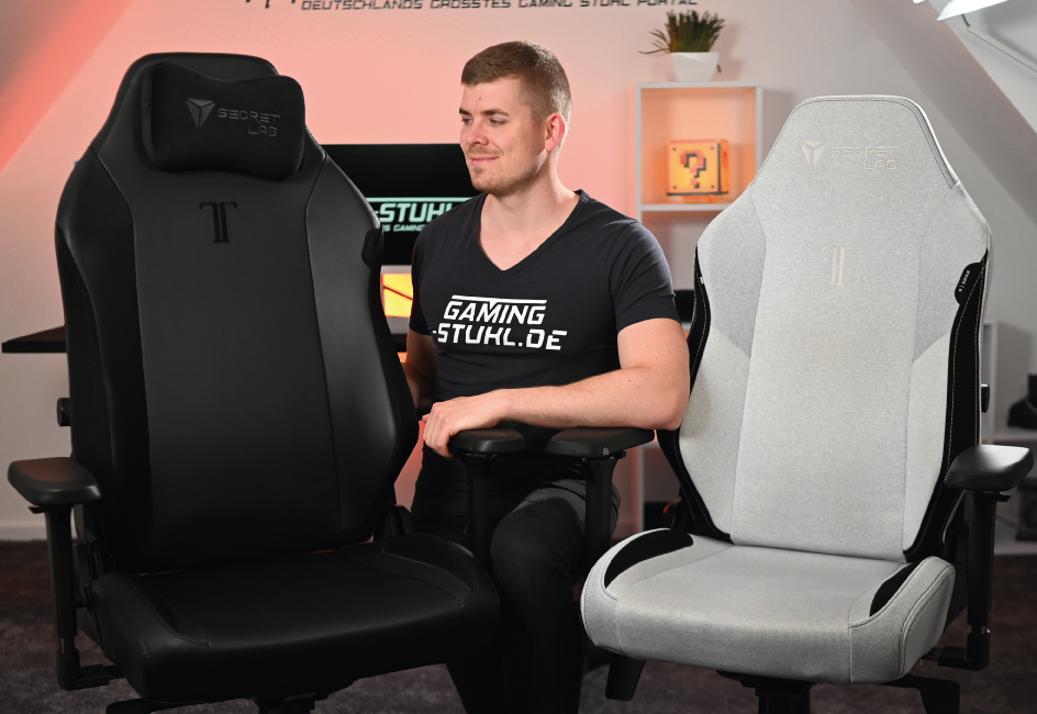 Secretlab TITAN Evo kaufen: Marco neben 2 Stühlen